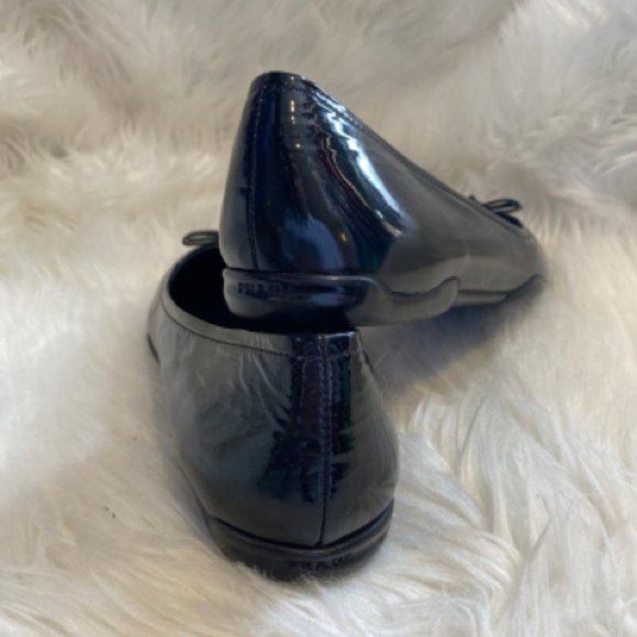 Prada Pointed Toe Patent Leather Flats Sz. 39 Shoe - Picture 8 of 11